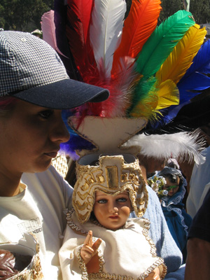Niño dios con atuendos aztecas, Xochimilco