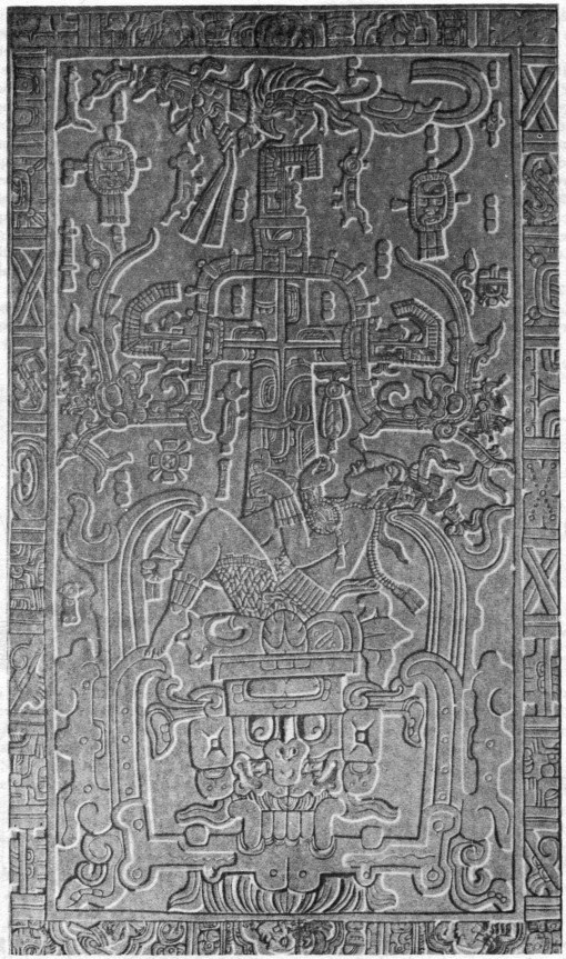 Fotografía impresa en libro de Alberto Ruz Lhuillier