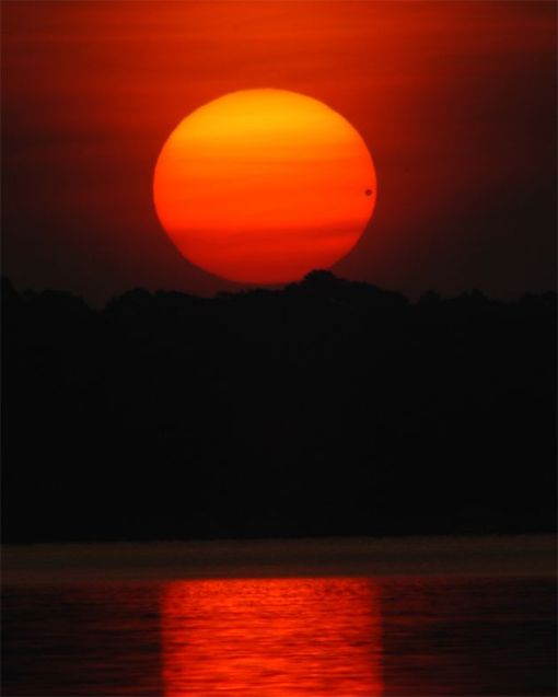 Tránsito de Venus por el Disco Solar, Alineación inferior venusina. Tránsito de Venus por el Disco Solar, Alineación inferior venusina.